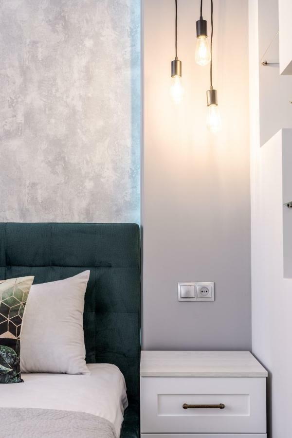 Modern Apartment Lviv Exterior foto